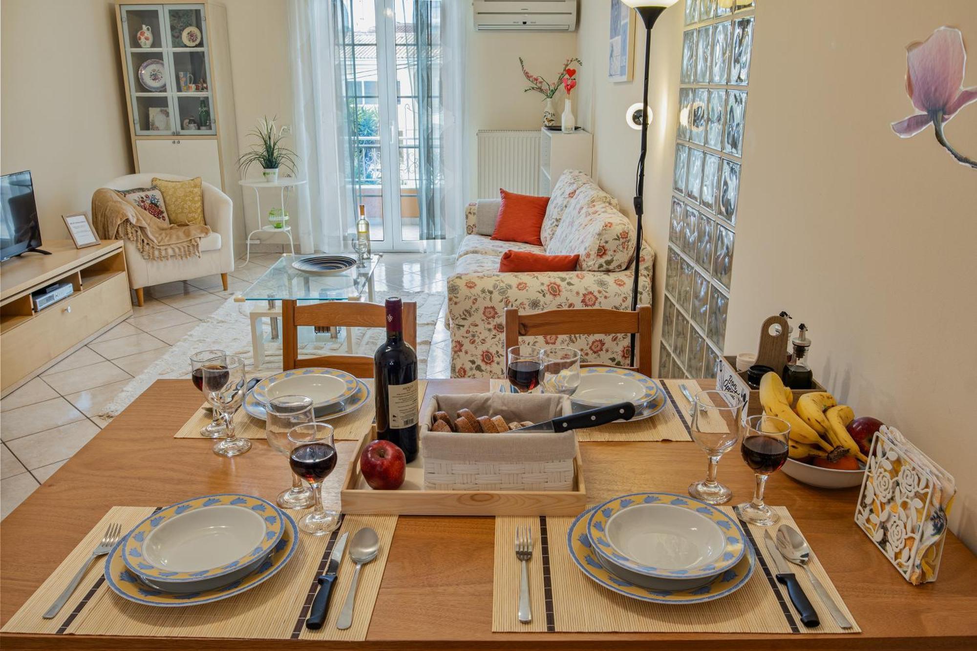 House Of Velenia - 2 Bedroom Apartment Near Old Town, Airport And Bus Station Corfu  Exterior photo